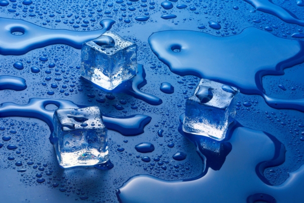 ice cubes melting depicting defrost mode